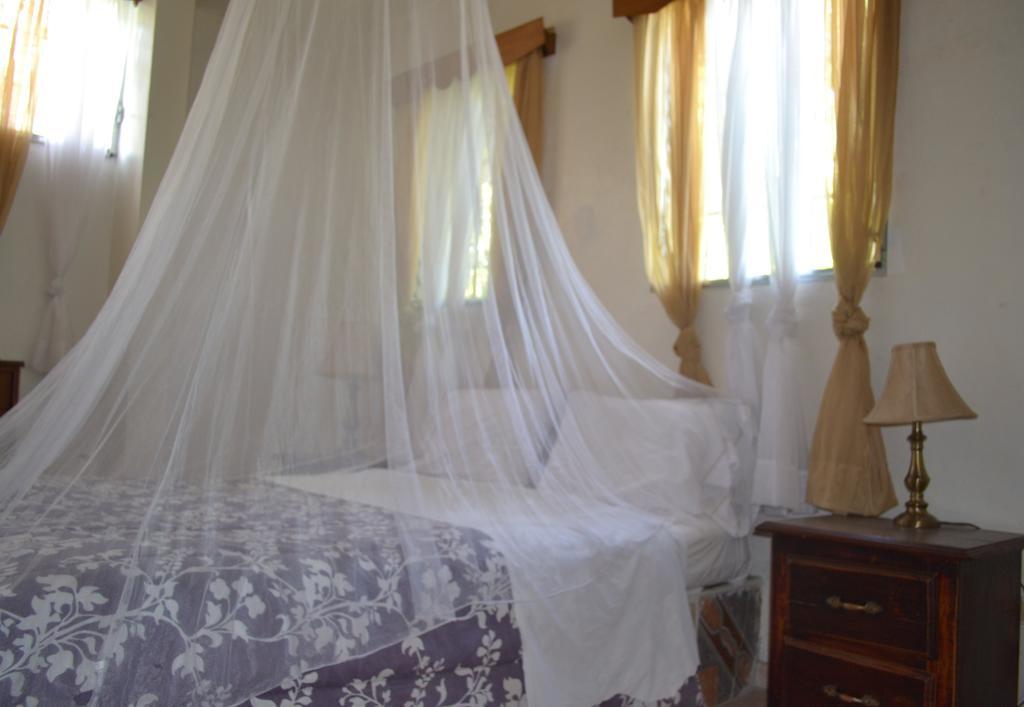 Pacot Breeze Hotel Musseau Quarto foto