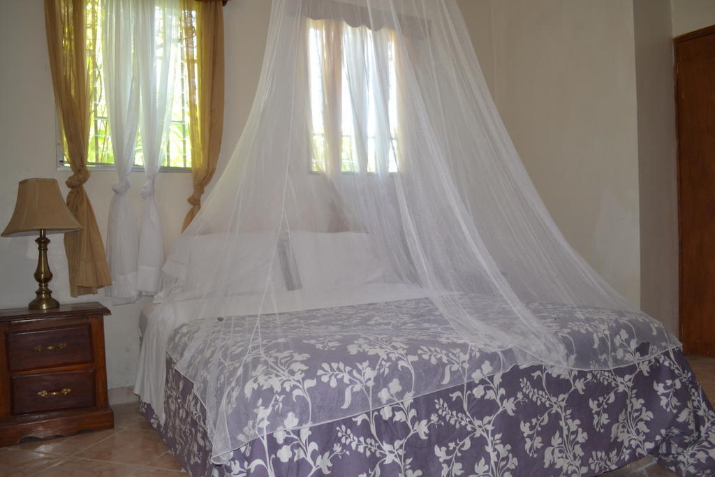 Pacot Breeze Hotel Musseau Quarto foto