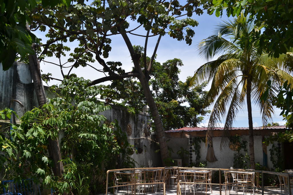 Pacot Breeze Hotel Musseau Exterior foto